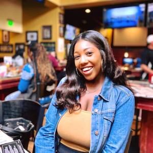 Meet your Posher, Taj